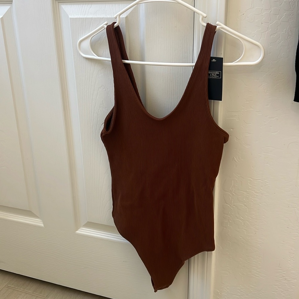 NWT Abercrombie & Fitch ribbed swoop tank bodysuit